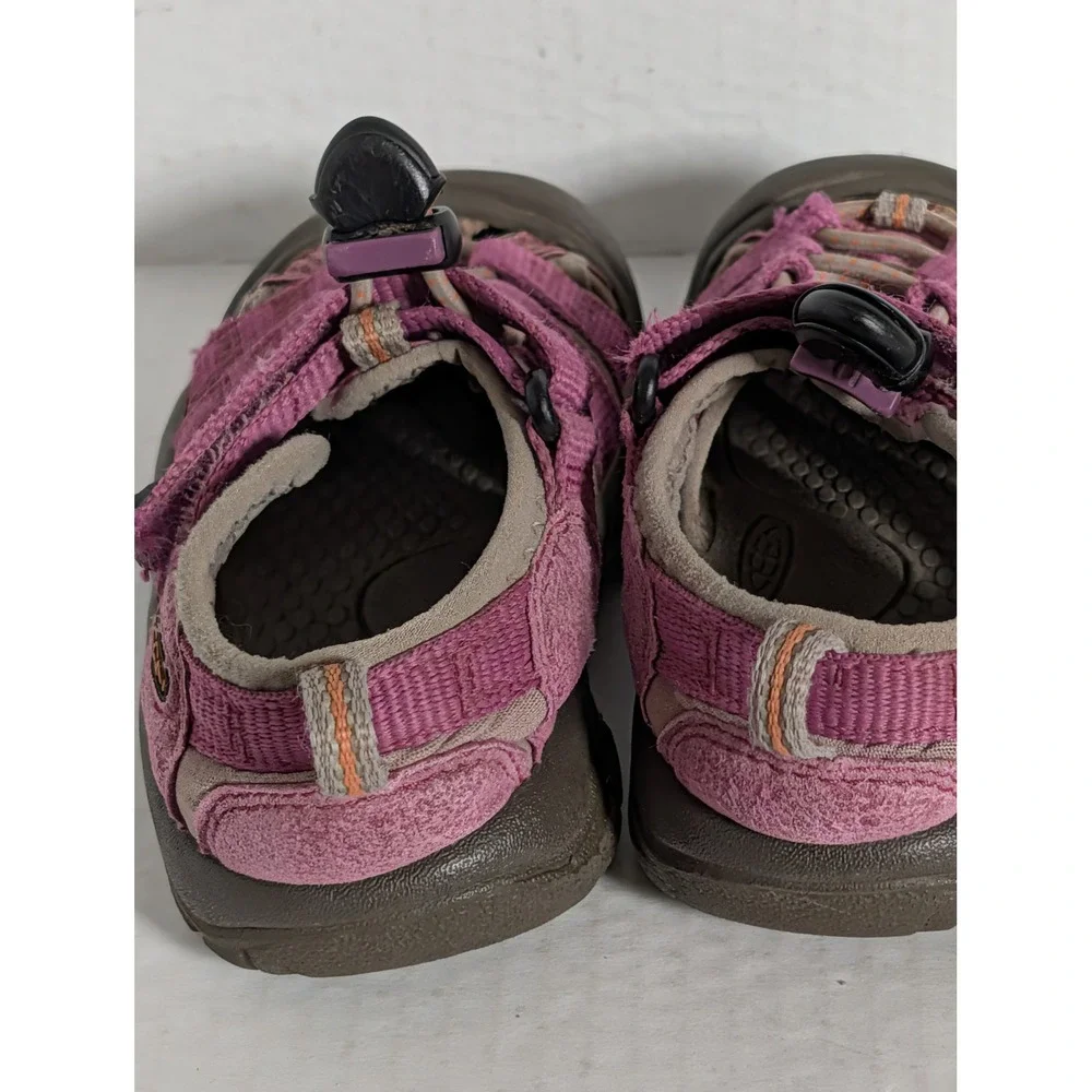 KEEN Newport H2 Girls Youth Size 8 Purple Waterproof Hiking Water Sandals